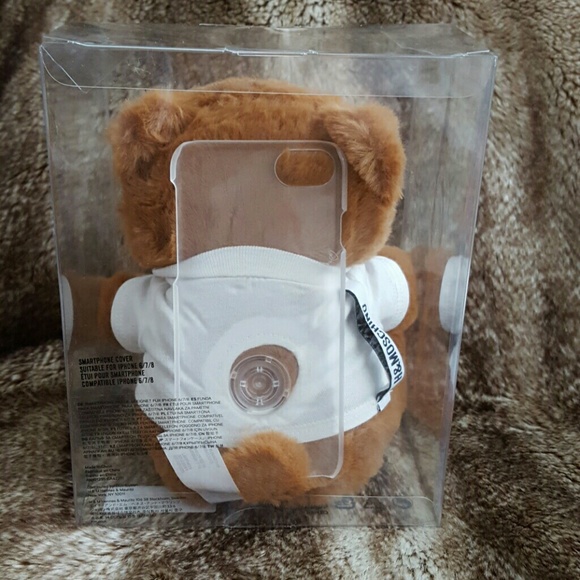 Moschino x H&M Teddy Bear iPhone Case - Picture 4 of 4